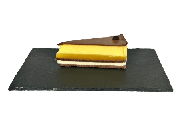 Csokis-mangós-maracujás paleo torta